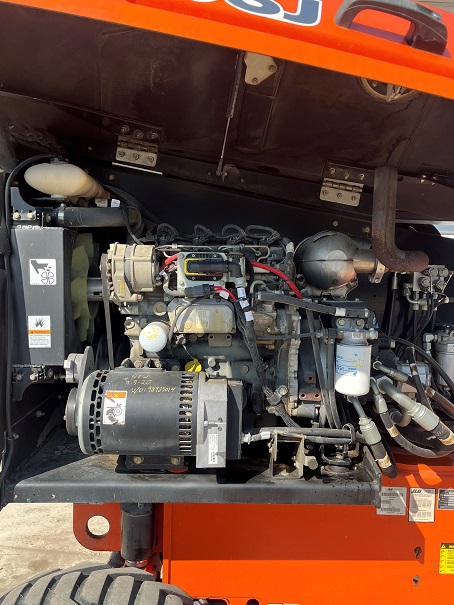 2015 JLG 460SJ Boom Lift Engine