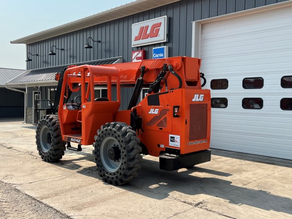 2013 SKYTRAK 6042 Telehandler for sale in Wisconsin