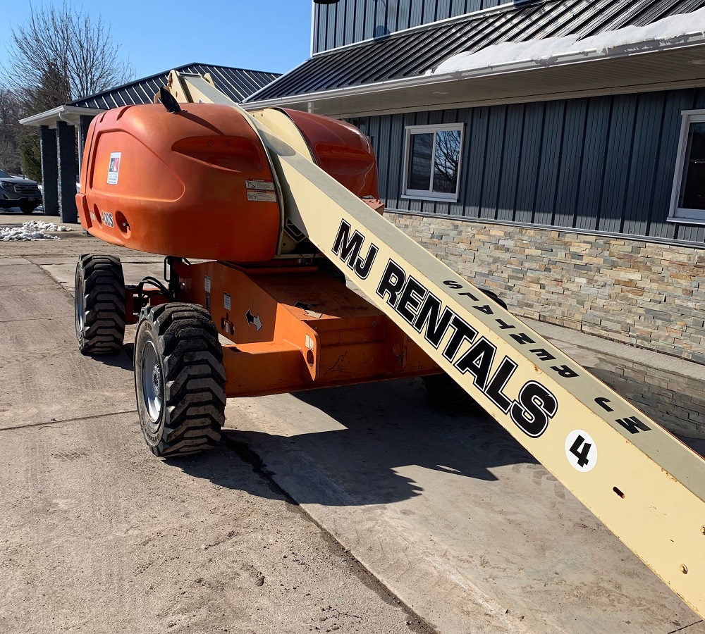 Cherry Pickers Boom Lifts For Sale New Used Boom Lifts MJ Equipment   2004 JLG 400s Front 