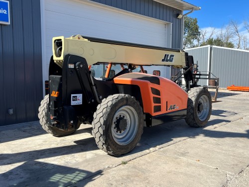 2016 JLG 642 telehandler