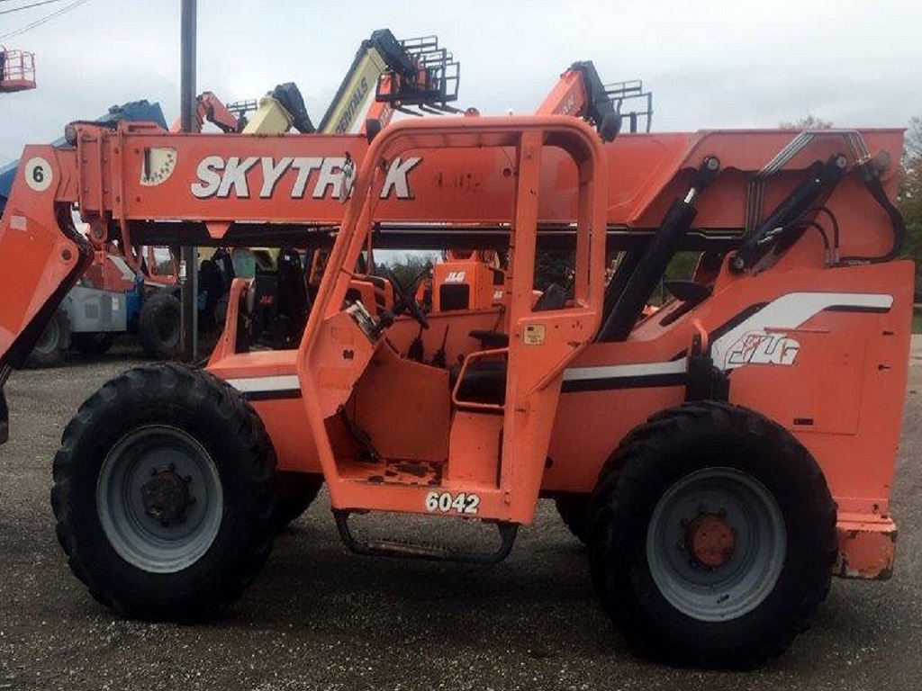 Pre-Owned 2008 Skytrak Telehandler Model 6042 For Sale in Wisconsin ...