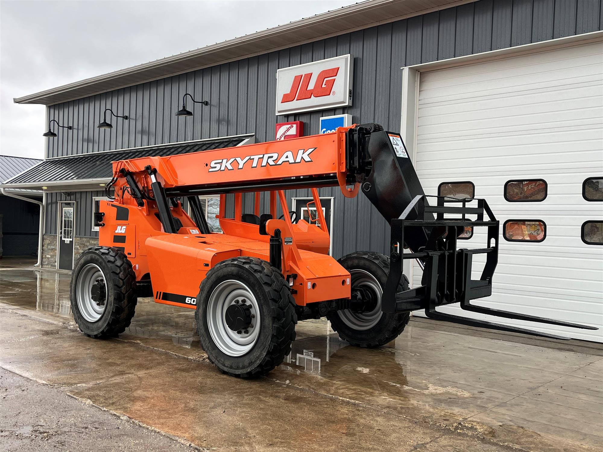 2017 SkyTrak Telehandler 6042