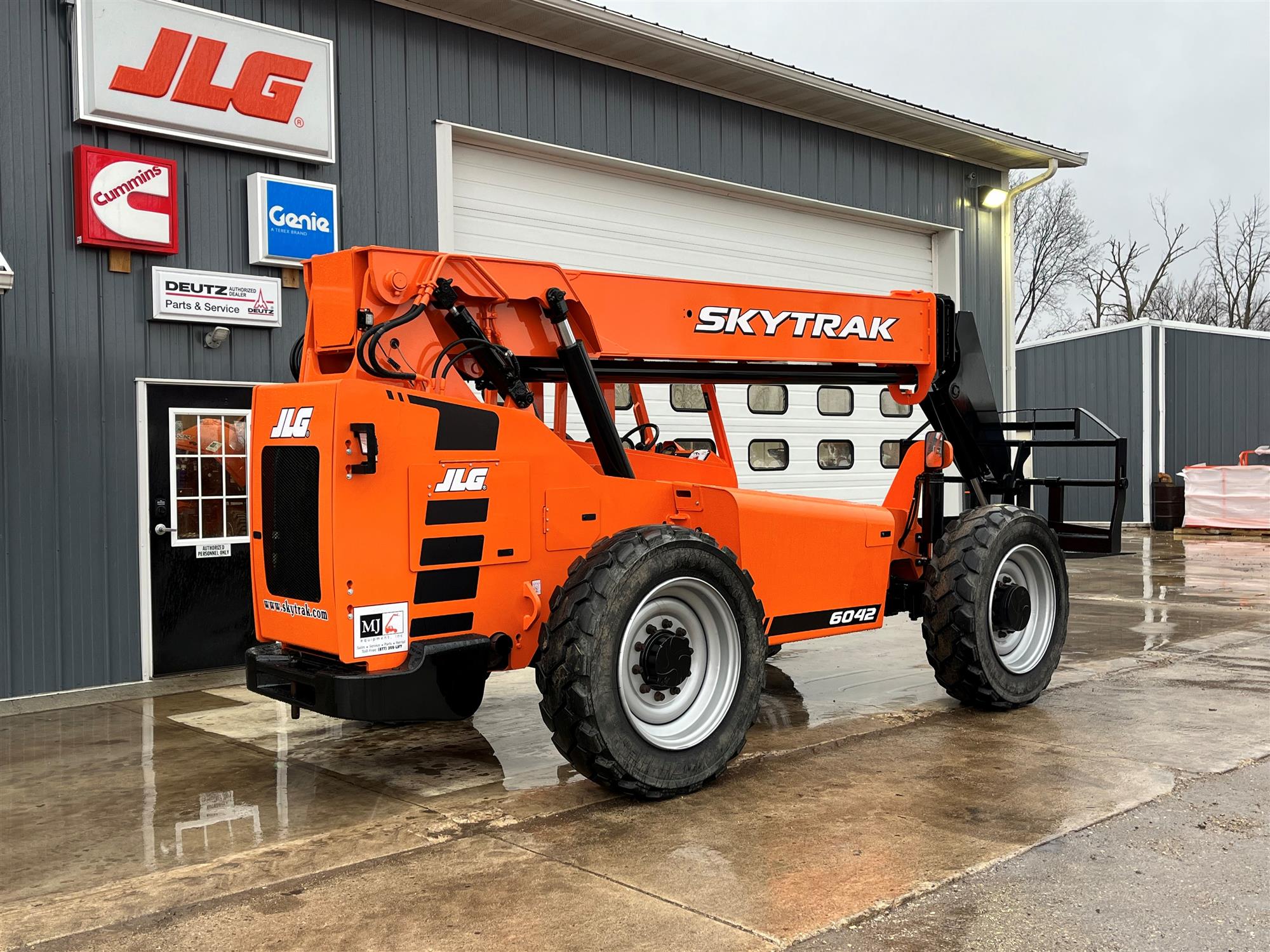 2017 SkyTrak Telehandler 6042